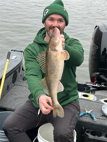 Mitch McCarthy's Sauger 22inch, 12-23-23