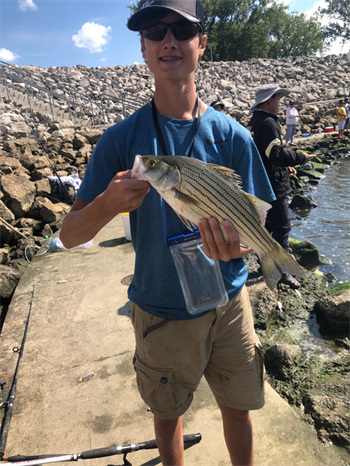 ISAAC SHUE's White Bass 18inch, 09-01-25