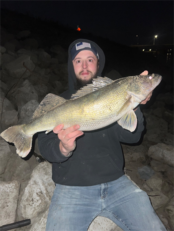 CALLEN JAHNKE's Walleye 27inch, 11-04-25