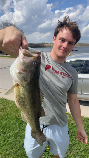 GAVIN LARSEN's Largemouth Bass 20inch