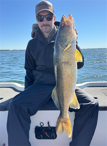DEREK HENSLEY's Walleye 27inch, 06-12-26