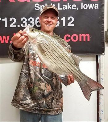 JUSTIN STURTZ's White Bass 21.7inch, 06-03-19