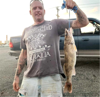 Daniel Svejda's Sauger 21inch, 06-09-24