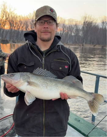 Jeremy Hofland's Walleye 27inch, 03-26-26