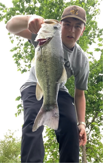 TYLER LASSNER's Largemouth Bass 20inch, 05-18-26